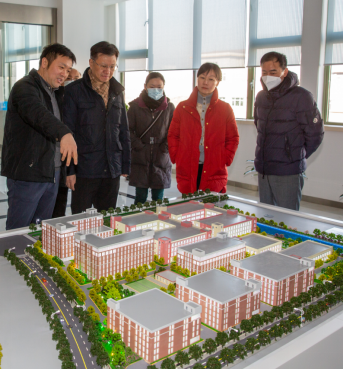 汇博娱乐
党委书记、院长秦文波一行到实验动物中心金山分中心调研435