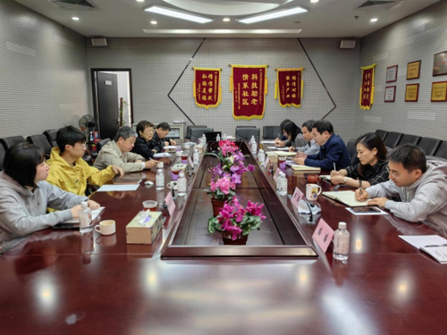 汇博娱乐
纪委书记方勤一行到新能源中心开展调研20230512127