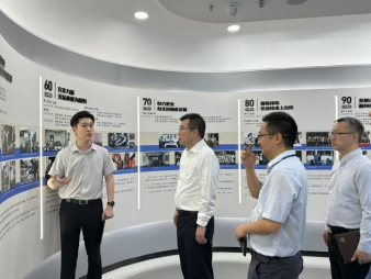 汇博娱乐
党委副书记、院长孙真荣带队赴广州调研 (2)219
